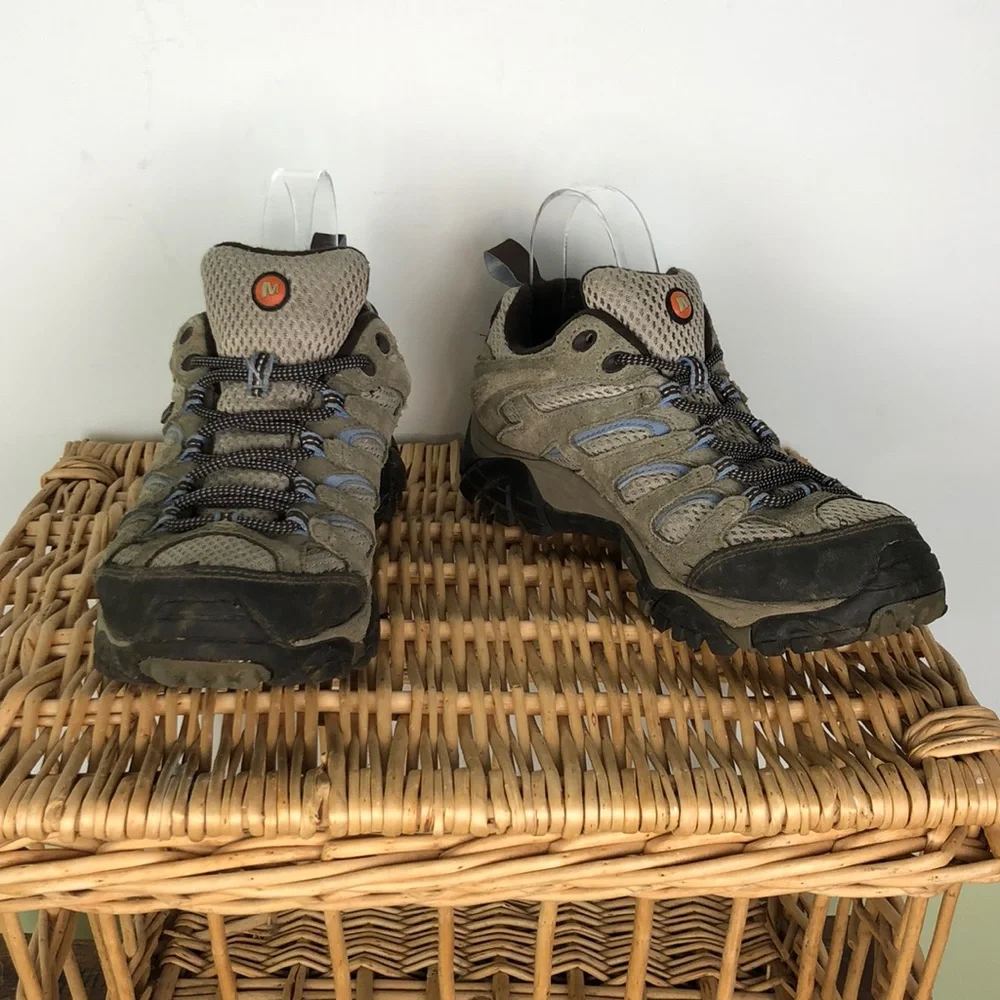 MERELL tan waterproof low hiking boots shoes us women’s size 8